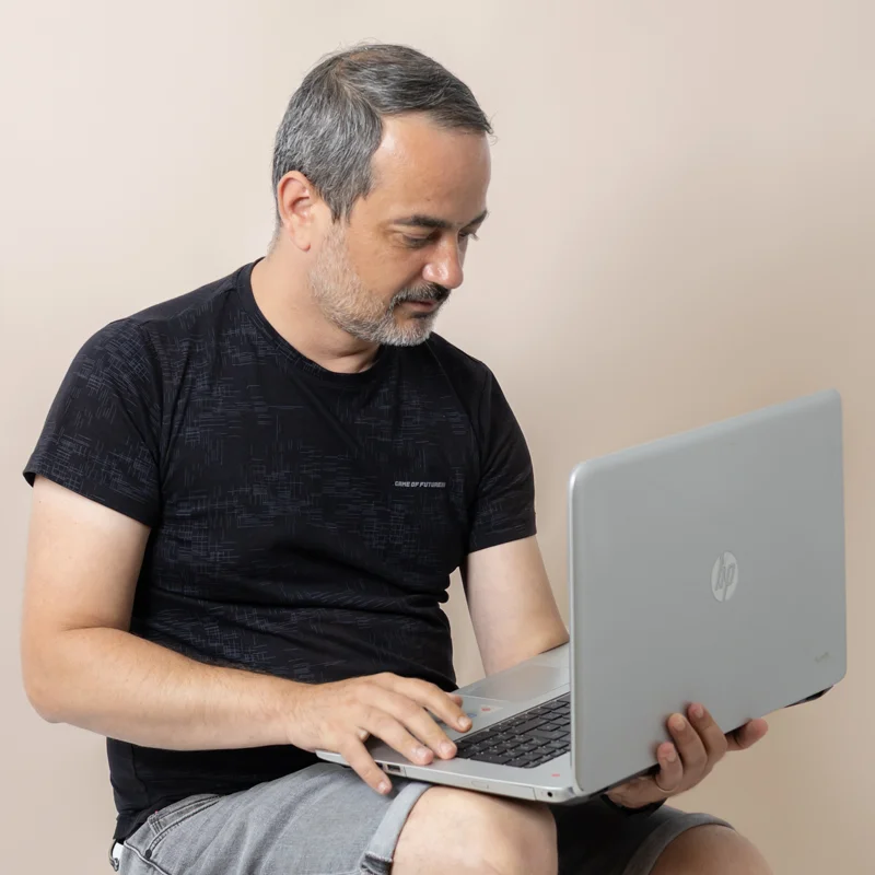 Despre Sorin Găvenea | Vitrina Digitală - 24 de ani de web design, un singur standard